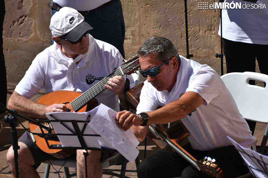 La ronda de Duruelo repasa su historia y coplillas en el pregón de fiestas 