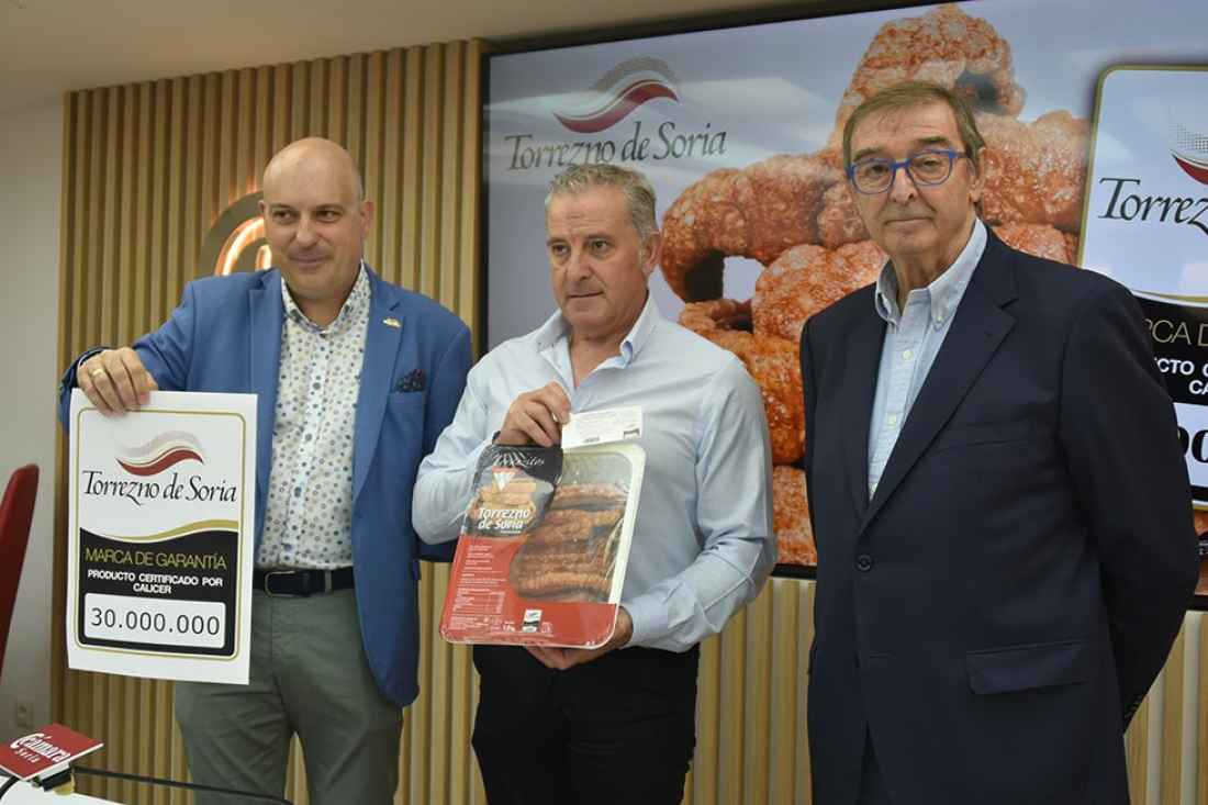 Torrezno de Soria luce su etiqueta 30 millones en Sierra de Toranzo