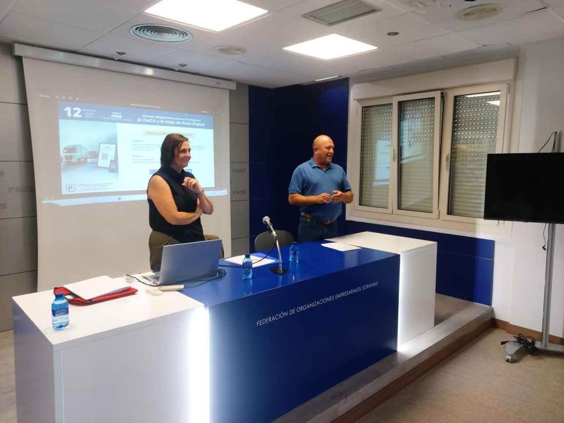 Medio centenar de empresas del transporte abordan nuevas obligaciones digitales