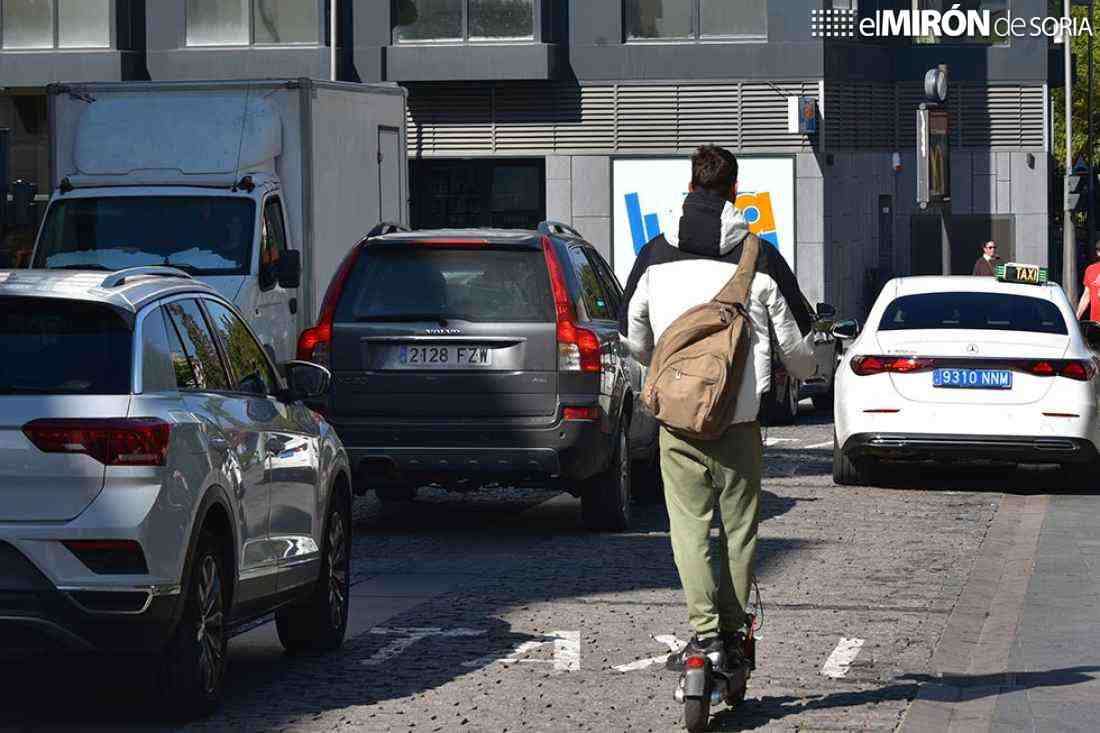 Circular con patinete eléctrico sin registro ni seguro, se puede sancionar con hasta 1.220 euros