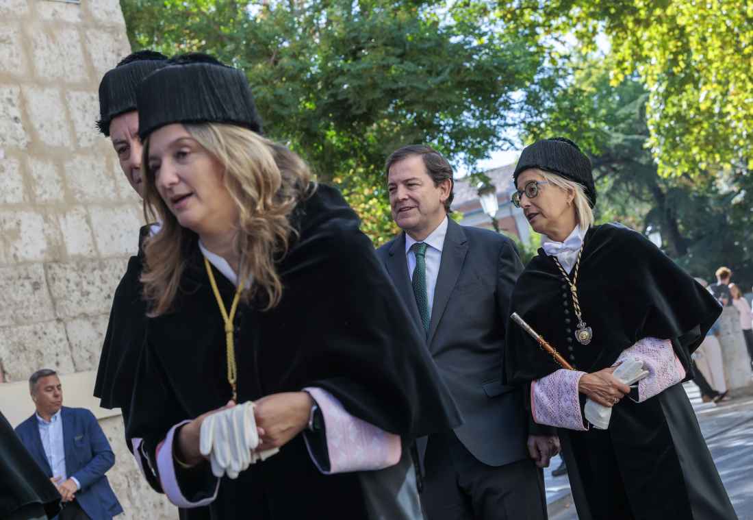Mañueco destaca compromiso con sistema universitario cada vez más atractivo