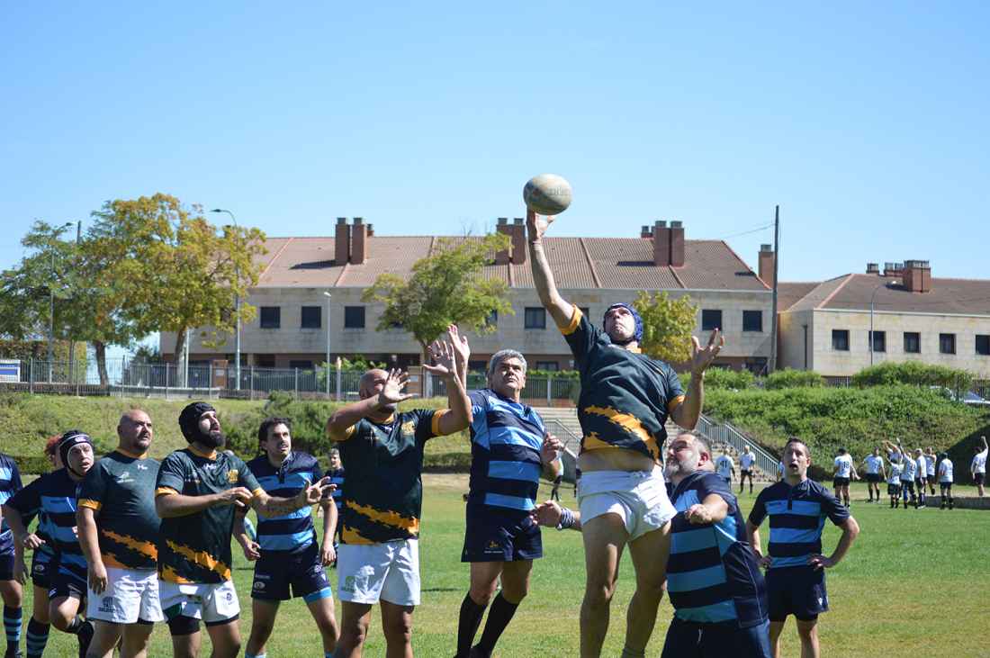 Rugby, reencuentros y buen ambiente para los Soria Saurios en Aranda  