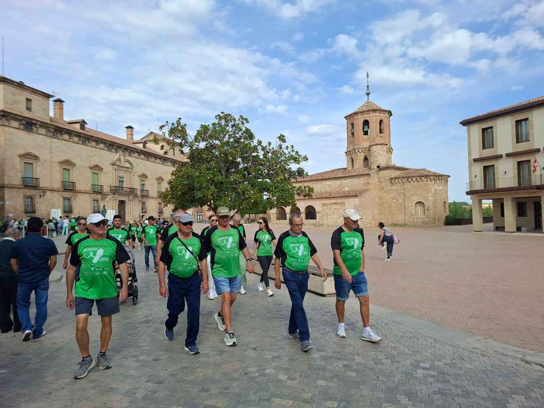 Casi 600 adnamantinos marchan contra el cáncer
