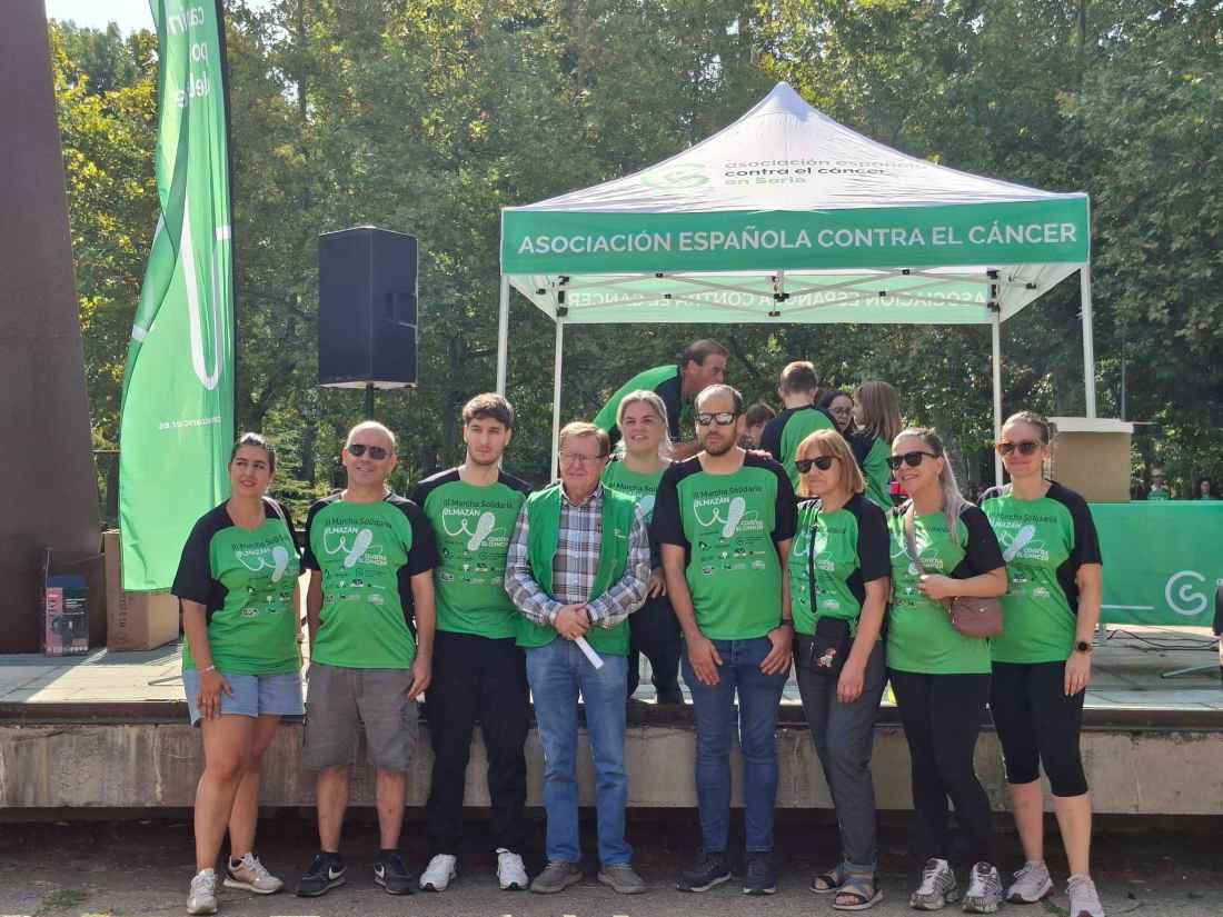 Casi 600 adnamantinos marchan contra el cáncer
