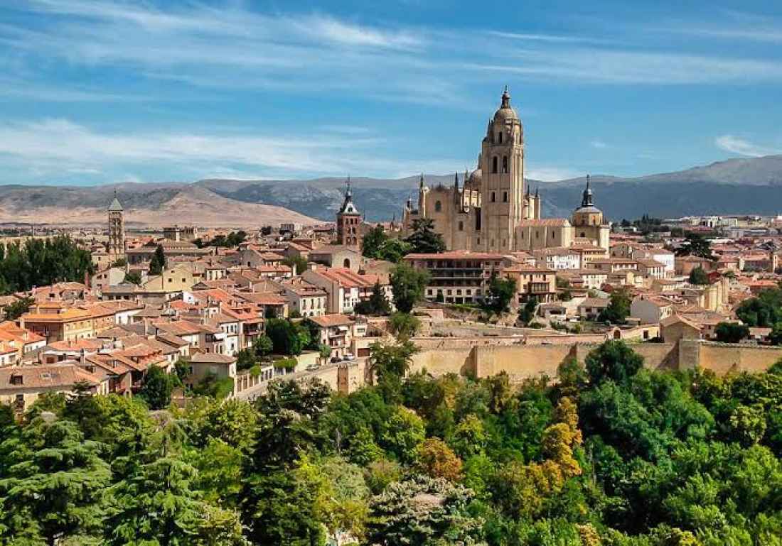 Segovia encabeza subida del precio de la vivienda en capitales de Castilla y León