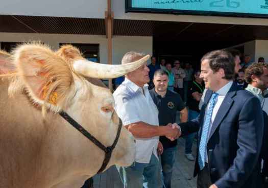 Mañueco reafirma apoyo al sector primario con más presupuesto en 2027