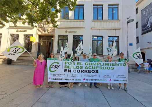 CSIF se concentra en Castilla y León para exigir a Correos más plantilla y menos precariedad 