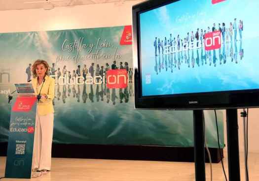 Castilla y León inicia nuevo curso escolar con cifra récord de docentes y aumento del alumnado