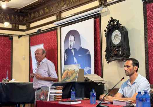 Quintanas Rubias de Arriba presenta su fotolibro "El generoso equipo del Sí"