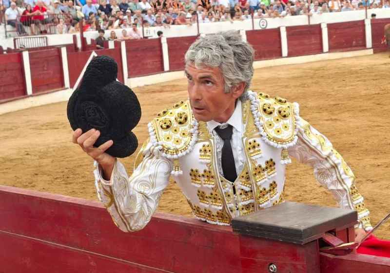 Orejas para Rubén Sanz y Jarocho en Almazán