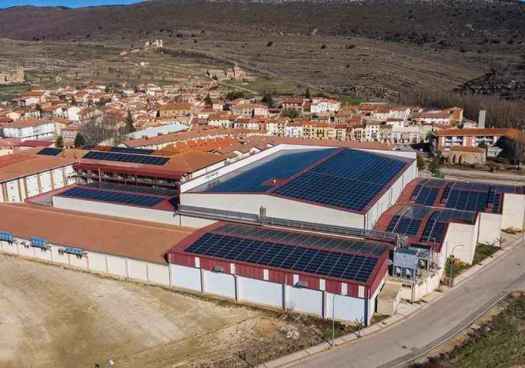 CC.OO. consigue revisión de atención sanitaria para trabajadores de Embutidos La Hoguera