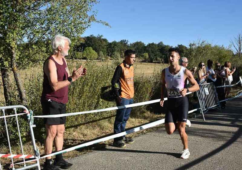Hugo de Miguel "vuela" en XXXII carrera popular Soria-Valonsadero