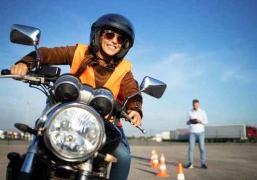 La equipación de los motoristas cambia a partir del 1 de octubre