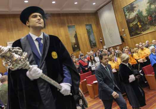 Mañueco destaca compromiso con sistema universitario cada vez más atractivo