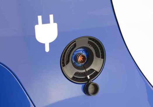 La Junta simplifica instalación de puntos de recarga pública de vehículos eléctricos y plantas de autoconsumo 