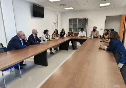 CCOO Soria plantea problemáticas del hospital Santa Bárbara al consejero de Sanidad