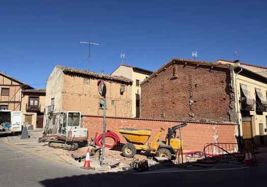 El Ayuntamiento burgense adecenta el solar de Rodrigo Yusto 26