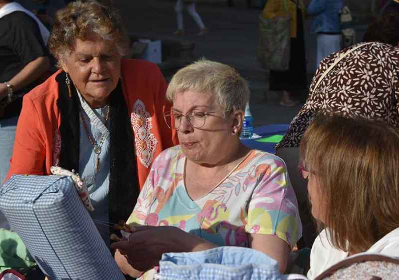 Medio millar de participantes en XVIII Encuentro de Encajeras de Bolillos en Soria