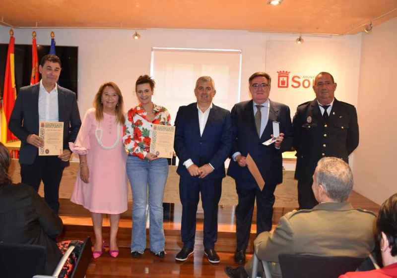 El Ayuntamiento reconoce labor de la Policía Local y compromiso con seguridad cercana 