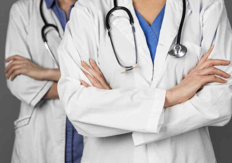 El número de médicos activos y en formación compensa ya volumen de jubilaciones en Castilla y León