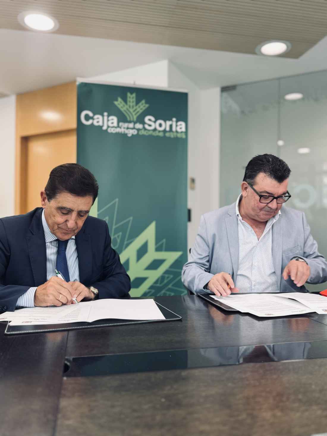 Caja Rural de Soria y el C. D. Numancia renuevan su colaboración para temporada 2026-2027