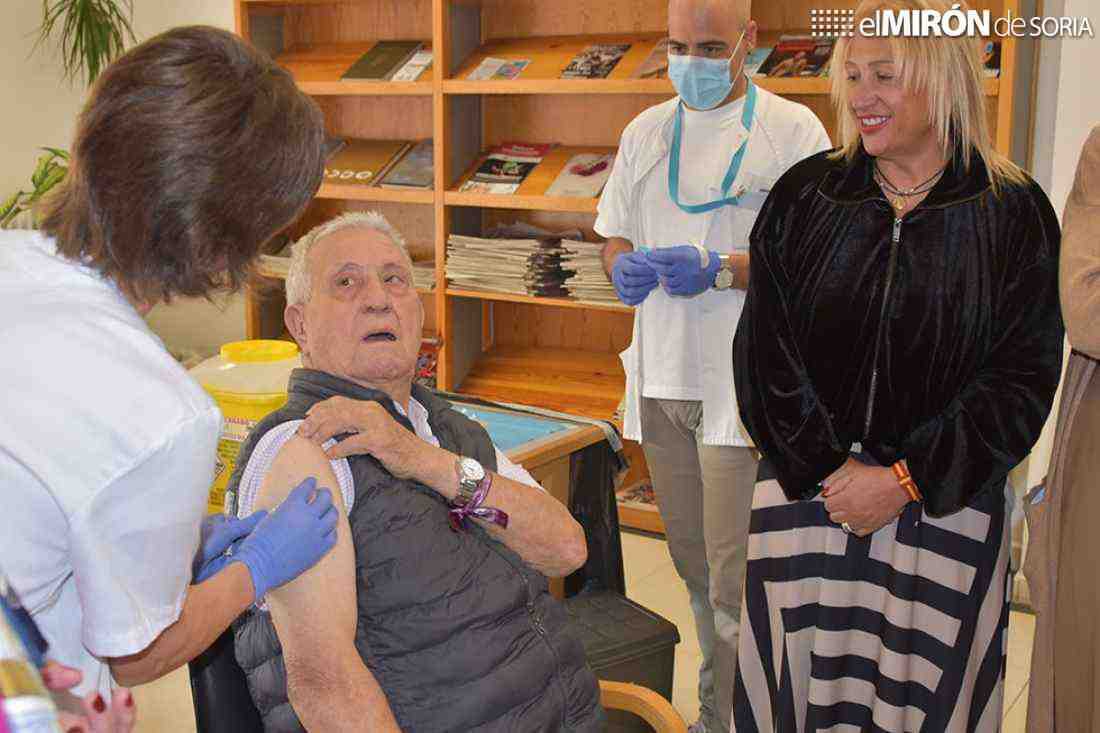 Todo lo que hay que saber sobre la campaña de vacunación frente a gripe y Covid 19