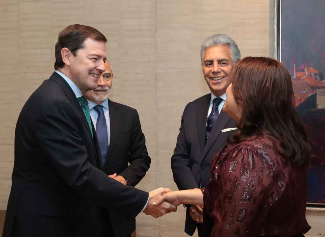 Mañueco resalta grandes oportunidades que ofrece Comunidad para relaciones comerciales
