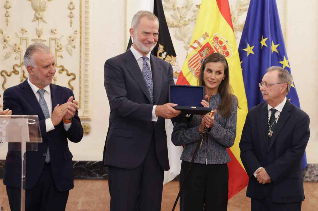 Los Reyes saldan deuda con Ceuta con visita "largamente deseada"