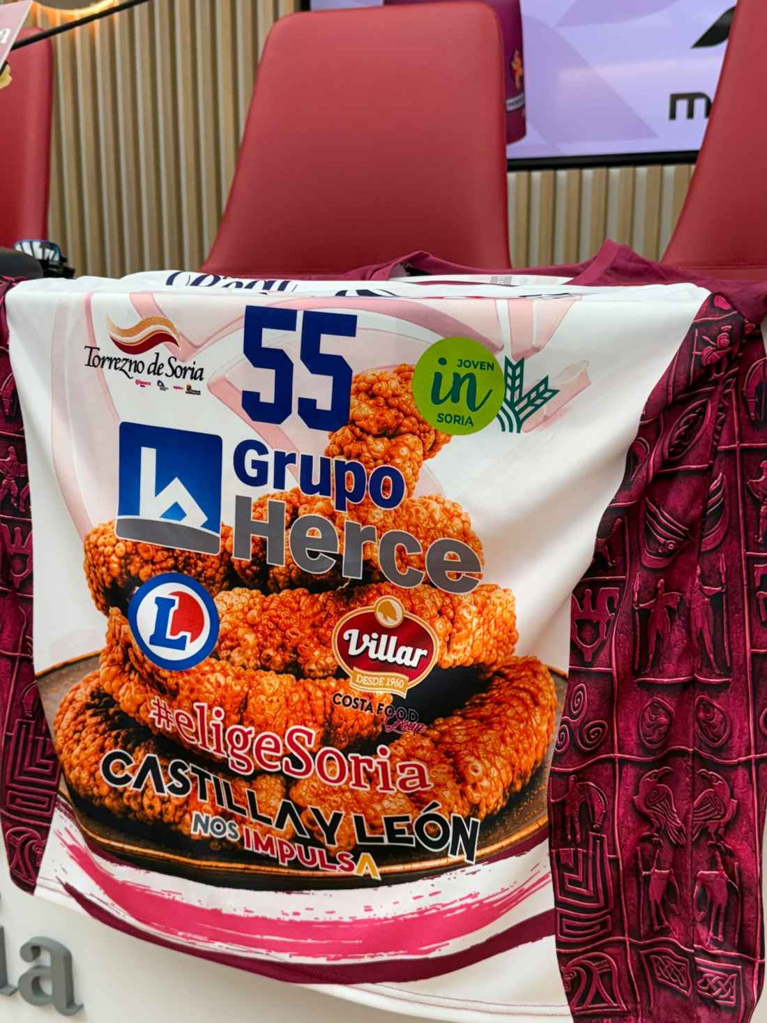 Los líberos de Grupo Herce Soria lucirán novena camiseta del torrezno de Soria