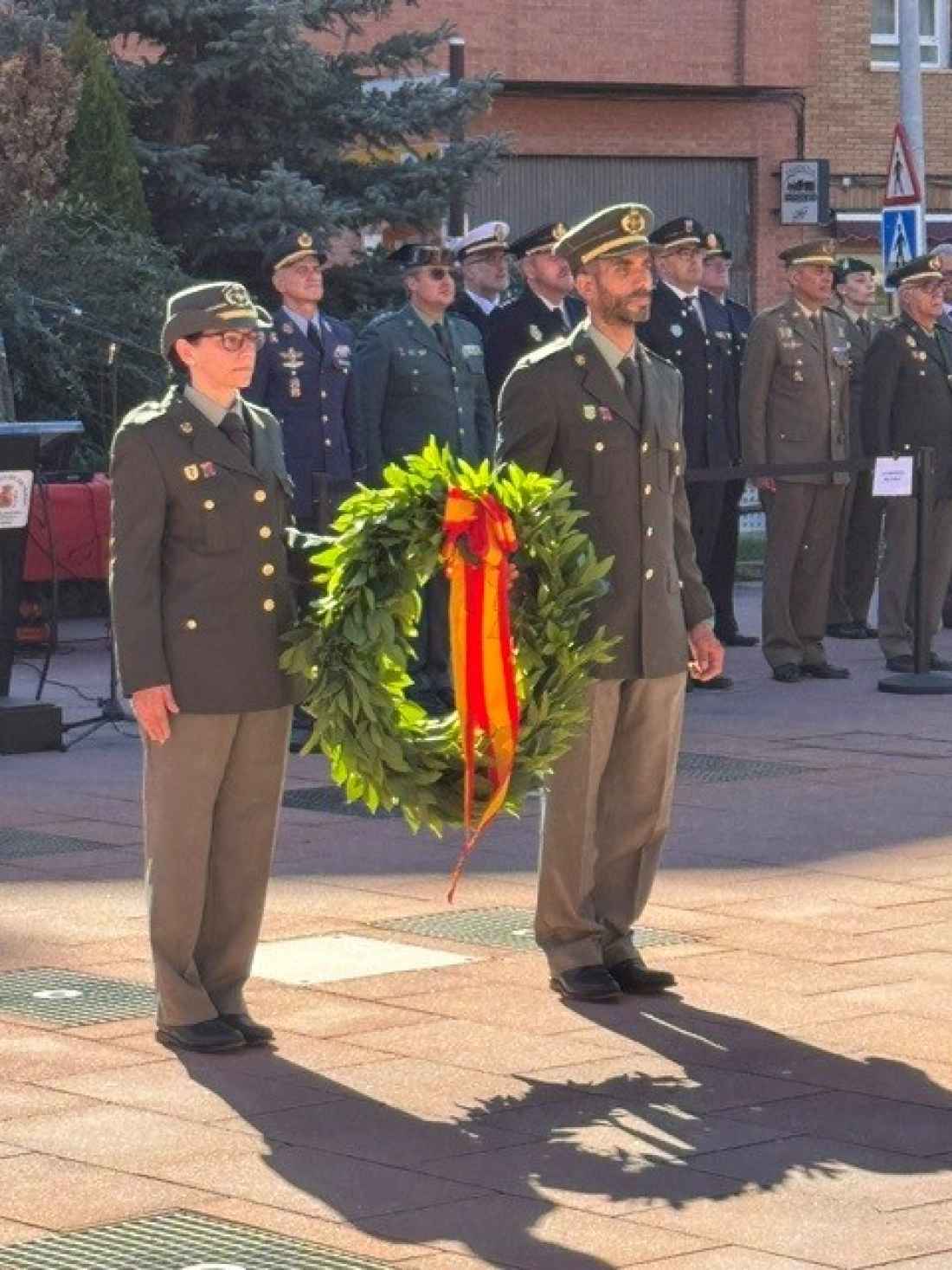 La Subdelegación de Defensa en Soria celebra su día en la calle