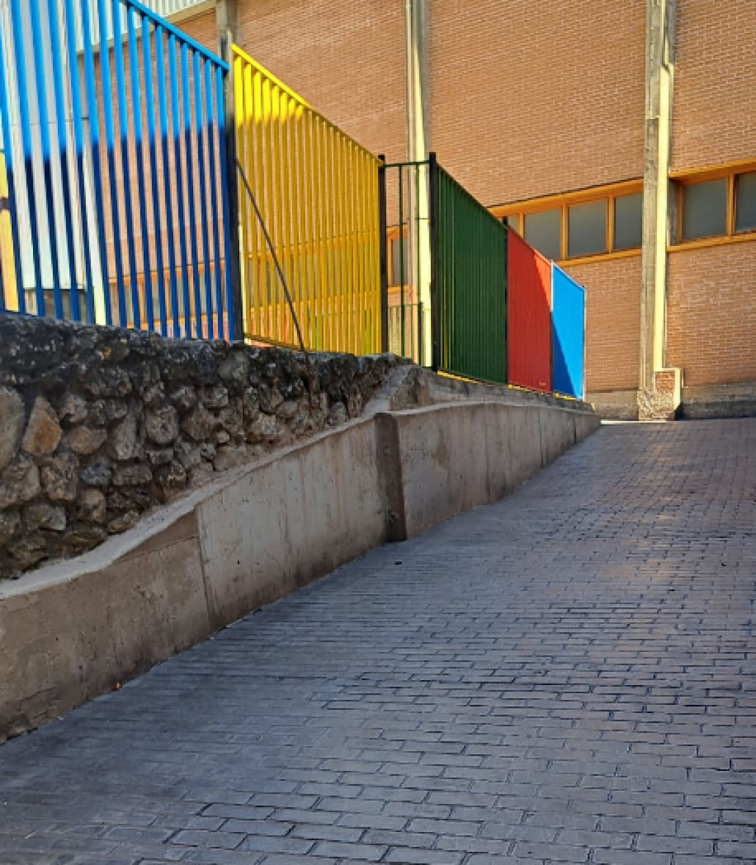 San Leonardo de Yagüe mejora accesibilidad de su colegio público
