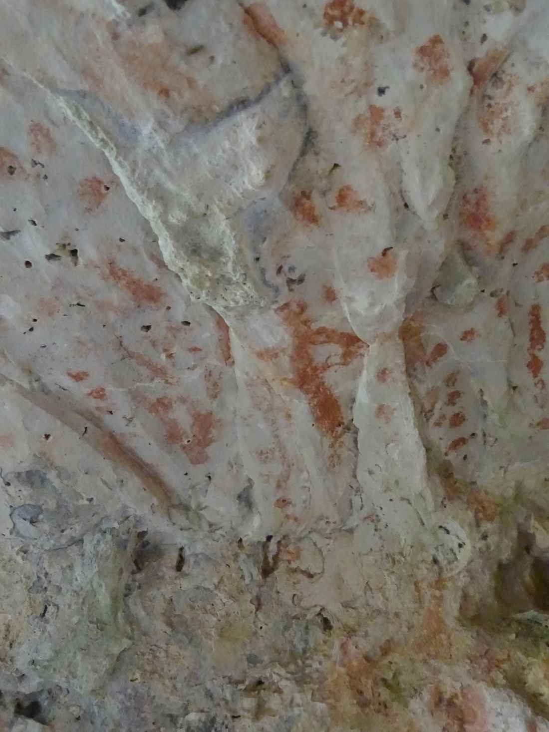 La Junta documenta digitalmente abrigos rupestres de Fuentegelmes