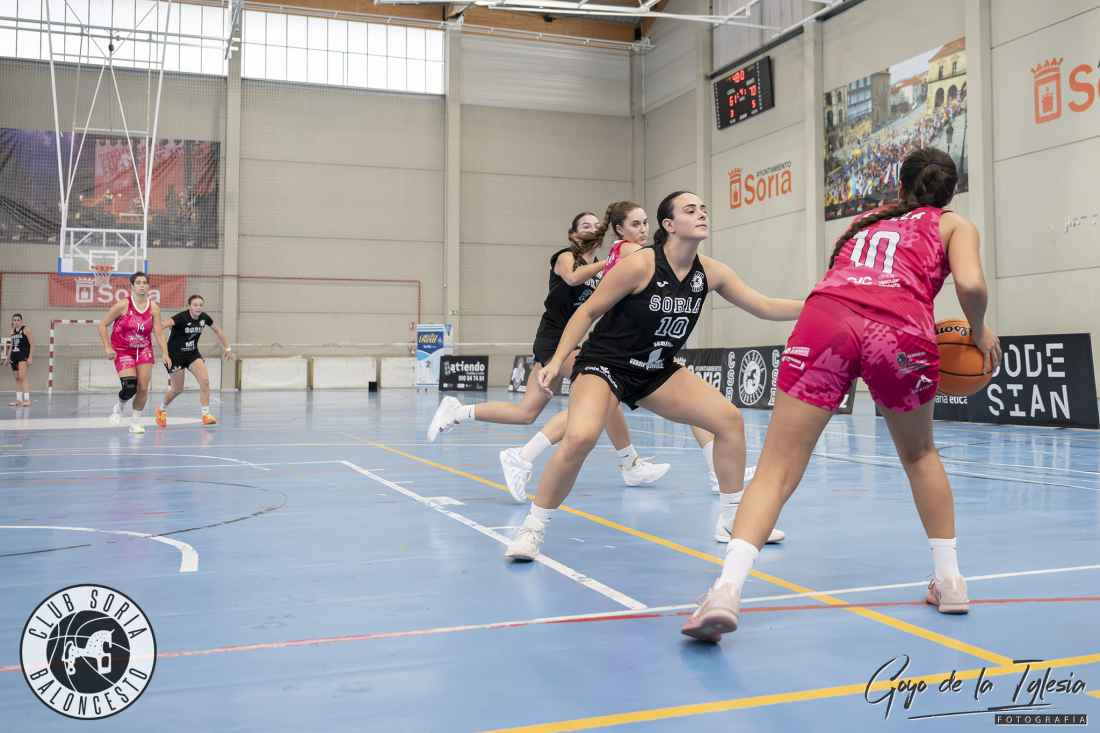 El acierto exterior del Torrelavega frena al CSB femenino (109-62)