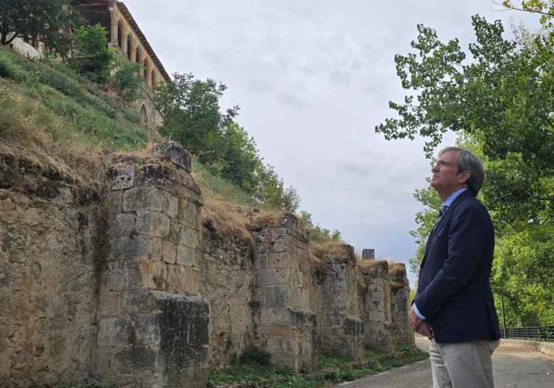 La Junta comprueba evolución de consolidación del palacio Hurtado de Mendoza