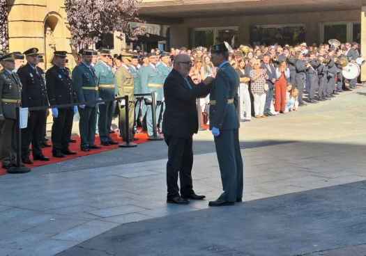 Latorre pide ayuda a Diputación para mejorar cuarteles de la Guardia Civil