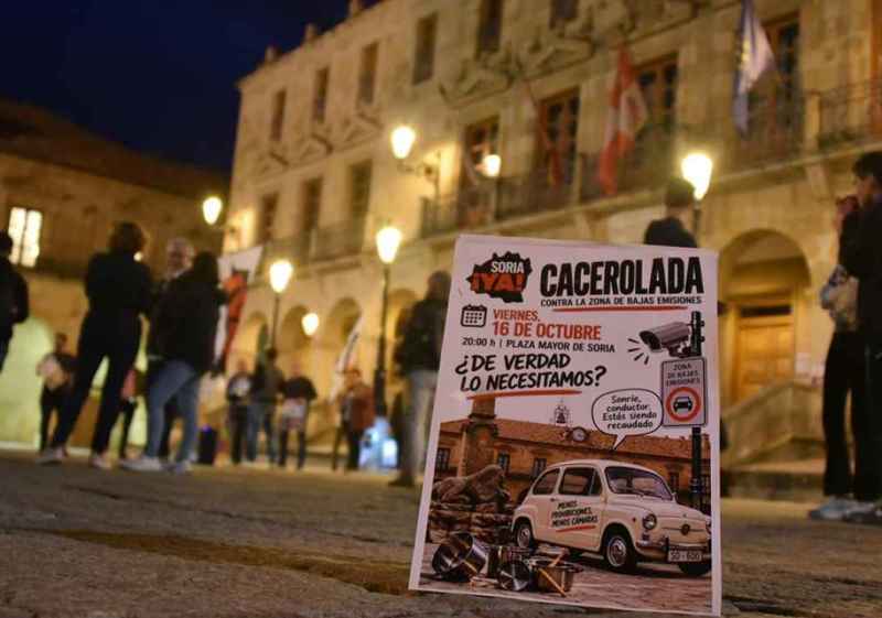 Cacerolada contra la Zona de Bajas Emisiones en Soria
