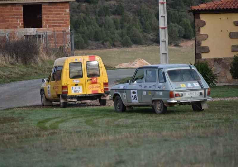 La Spain Classic Raid cruza Villaciervos en su sexta etapa