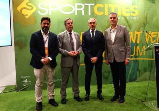 La Junta participa en encuentro profesional sobre futuro de instalaciones deportivas