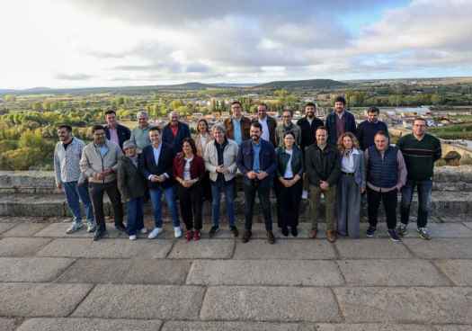 PSOECyL y Extremadura trabajarán en Estatuto de Pequeños Municipios