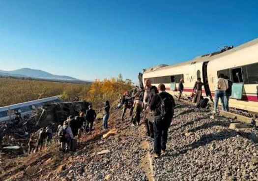 Al menos 64 fallecidos en accidente ferroviario de AVE en Toledo