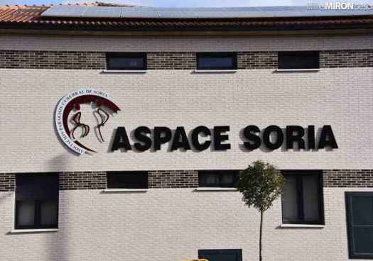 ASPACE Soria adelanta la Navidad para reclamar que "el mejor regalo es cuidar sin renunciar"
